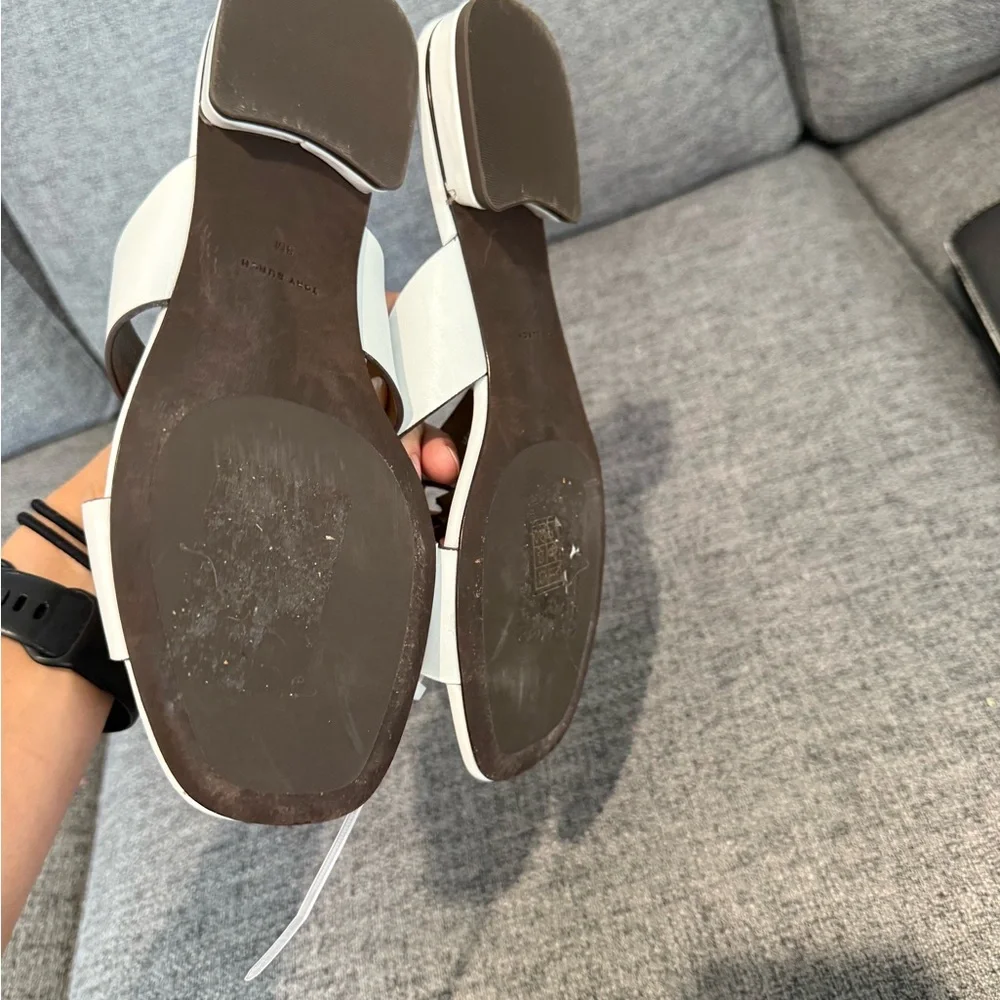 Tory Burch White Sandals with white Medallion - Picture 6 of 10